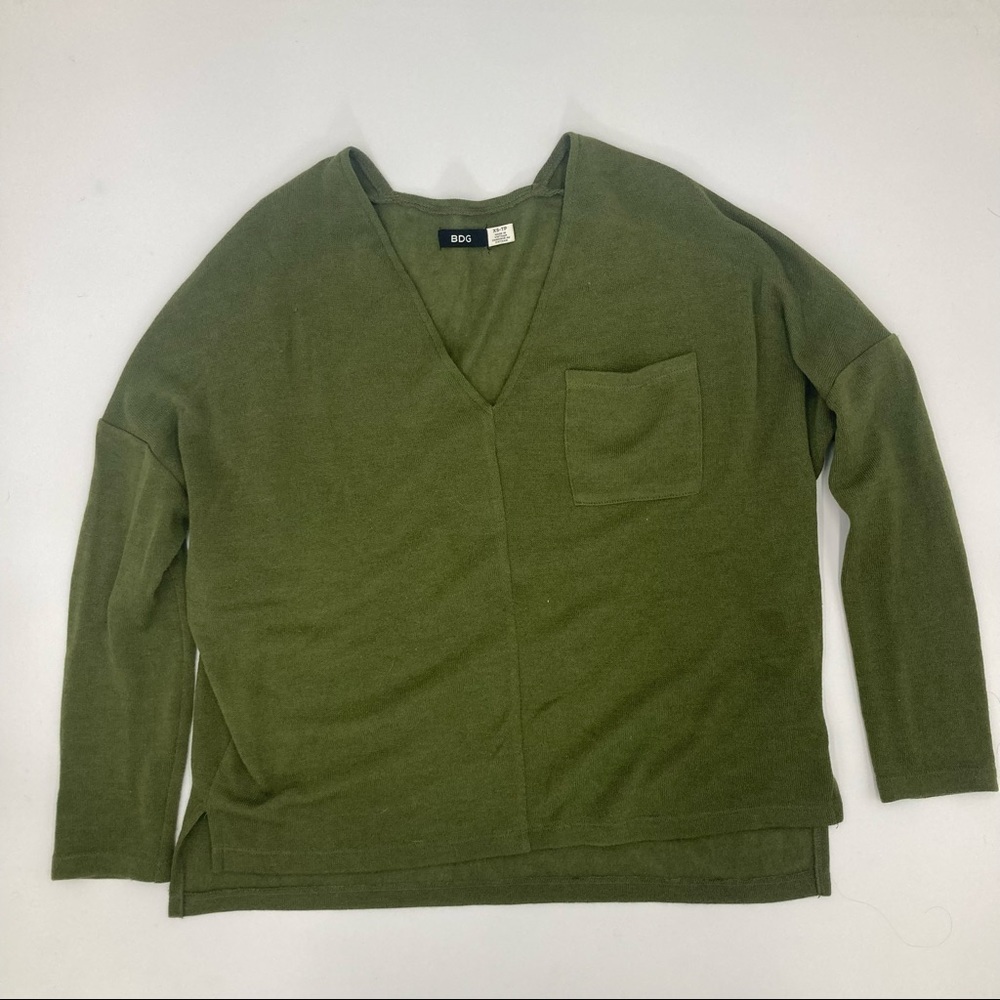 BDG urban outfitters green knit crop sweater/ baggy fit